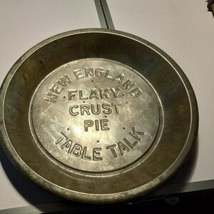 Vintage Metal Pie Pan Cottagecore Grandmacore Countrycore Flaky Crust